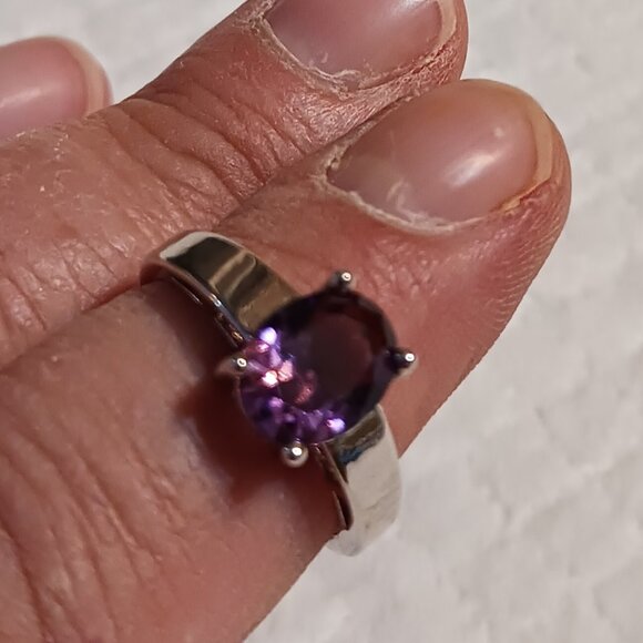 Purple Amethyst Silver Solitaire Fashion Ring Size 7 NWOT - Picture 12 of 16